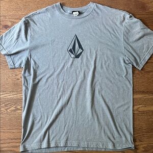 Volcom Gray Short Sleeve T-Shirt.